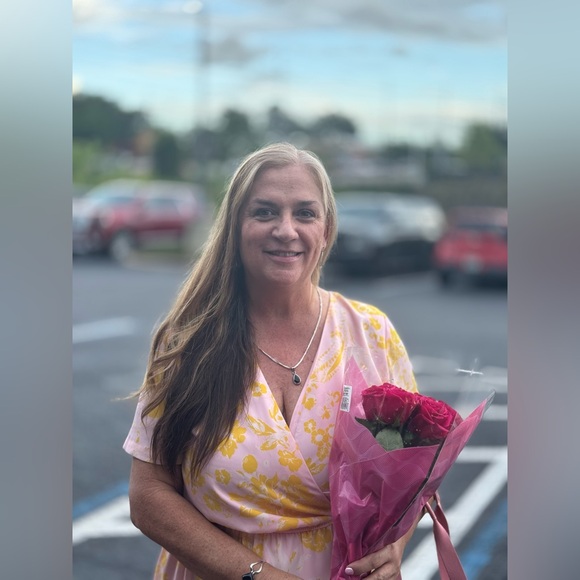 Meet your Posher, Shannon - Picture 2 of 4